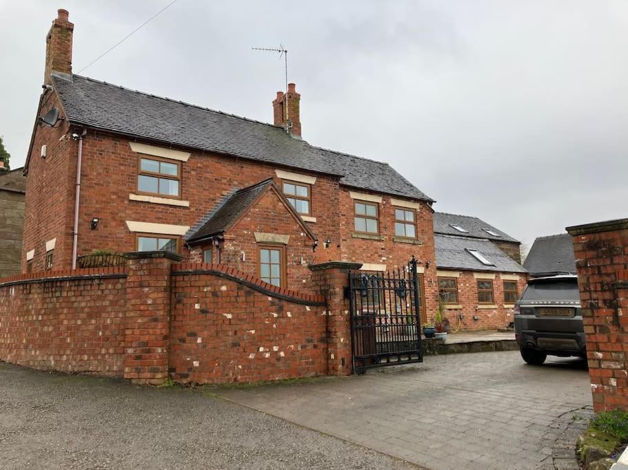 Woodbine Cottage-Part Of Alton Cottages Buitenkant foto